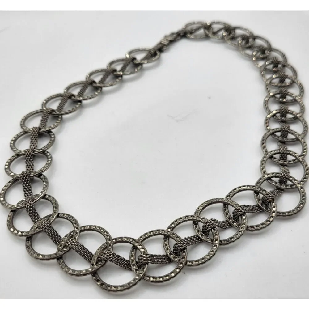 Vintage Chunky Silver Flat Band Circular Detail Necklace 16in